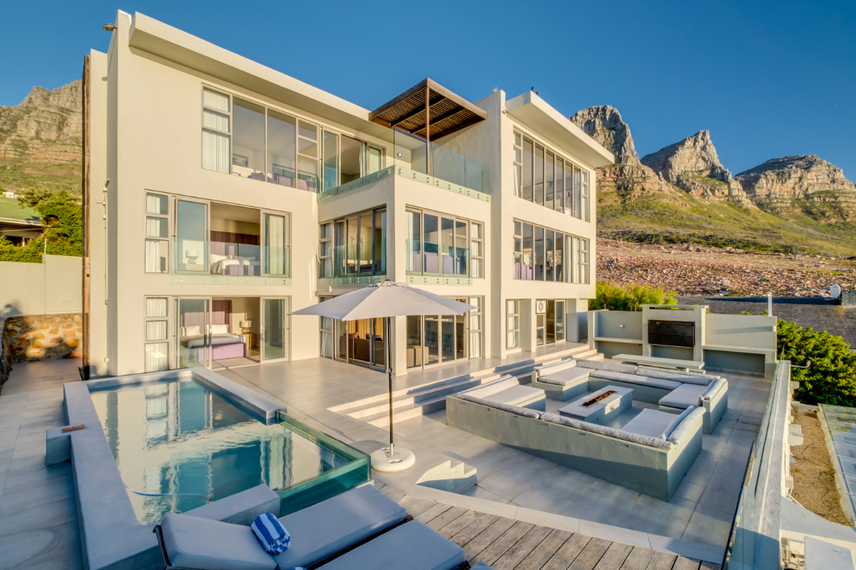 Camps Bay Luxury Villa with Ocean Views